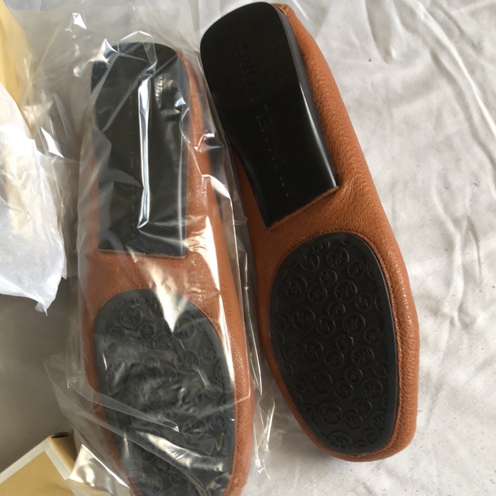 Michael Kors Hamilton Loafers - Picture 2 of 3